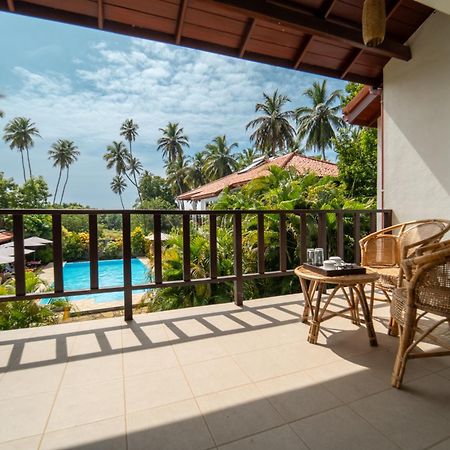 Green Parrot Beach Resort Tangalle Exterior photo