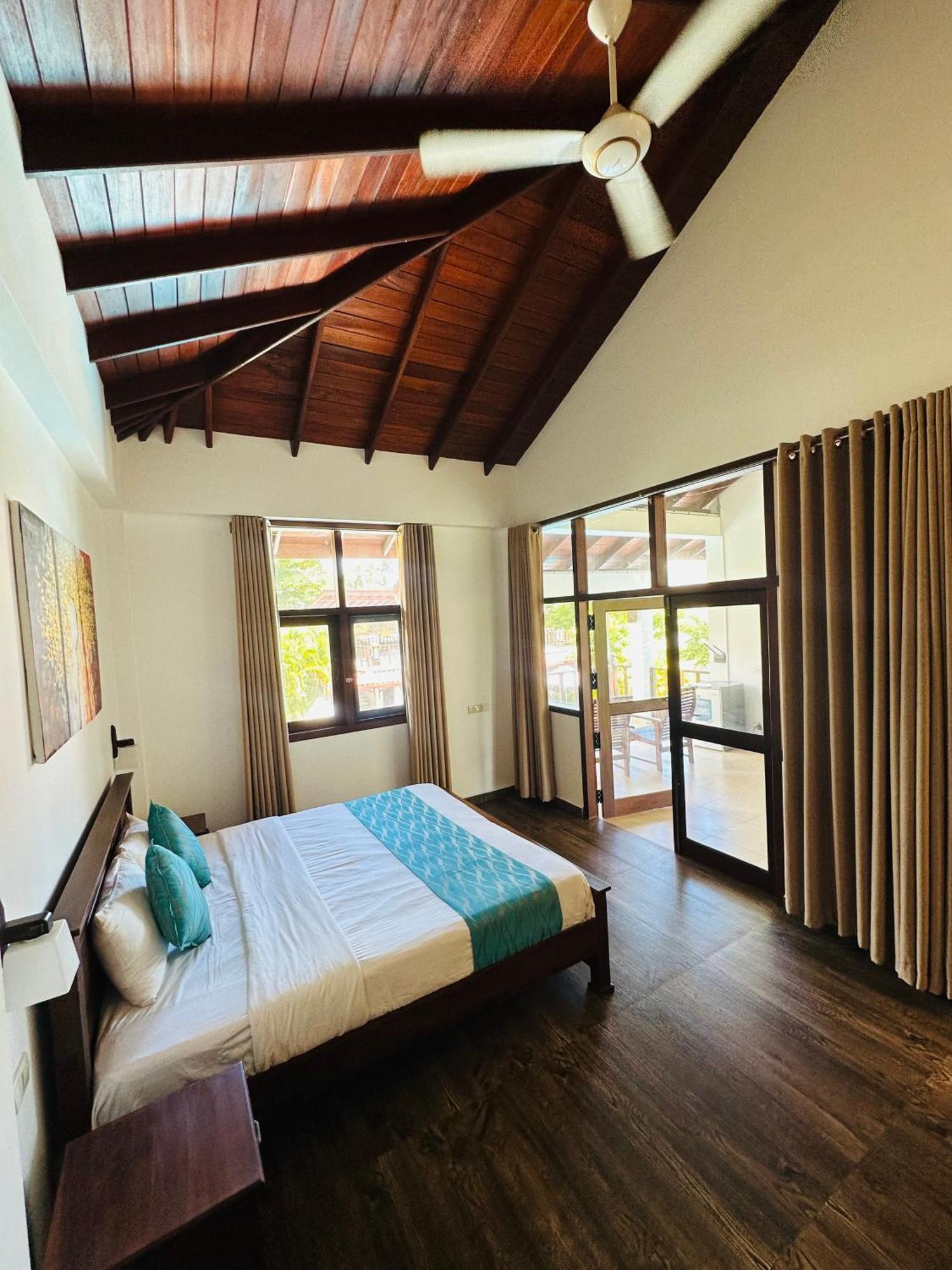 Green Parrot Beach Resort Tangalle Exterior photo
