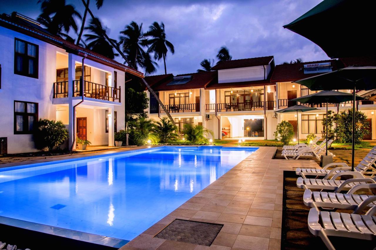 Green Parrot Beach Resort Tangalle Exterior photo