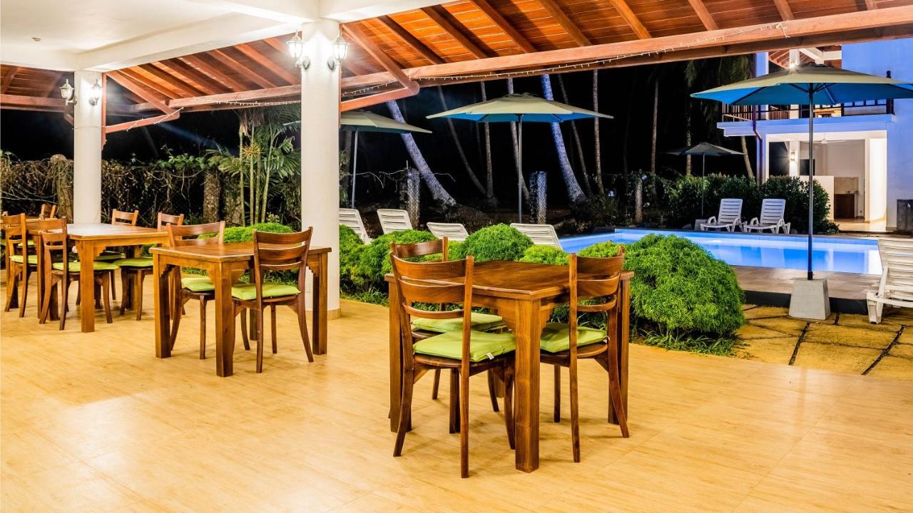 Green Parrot Beach Resort Tangalle Exterior photo