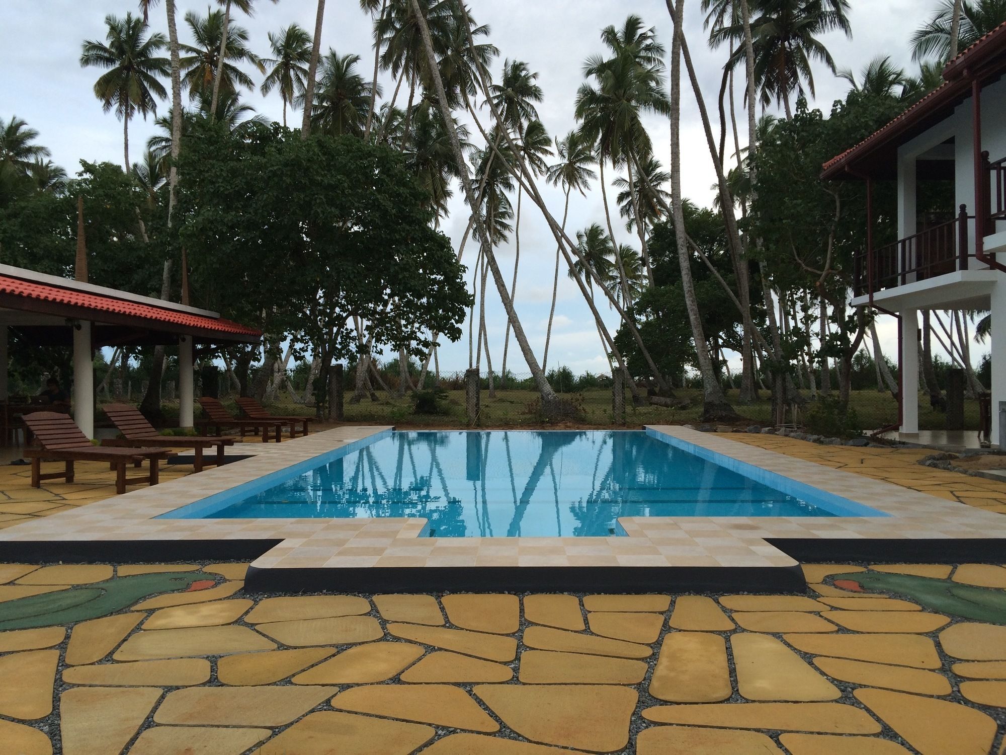 Green Parrot Beach Resort Tangalle Exterior photo