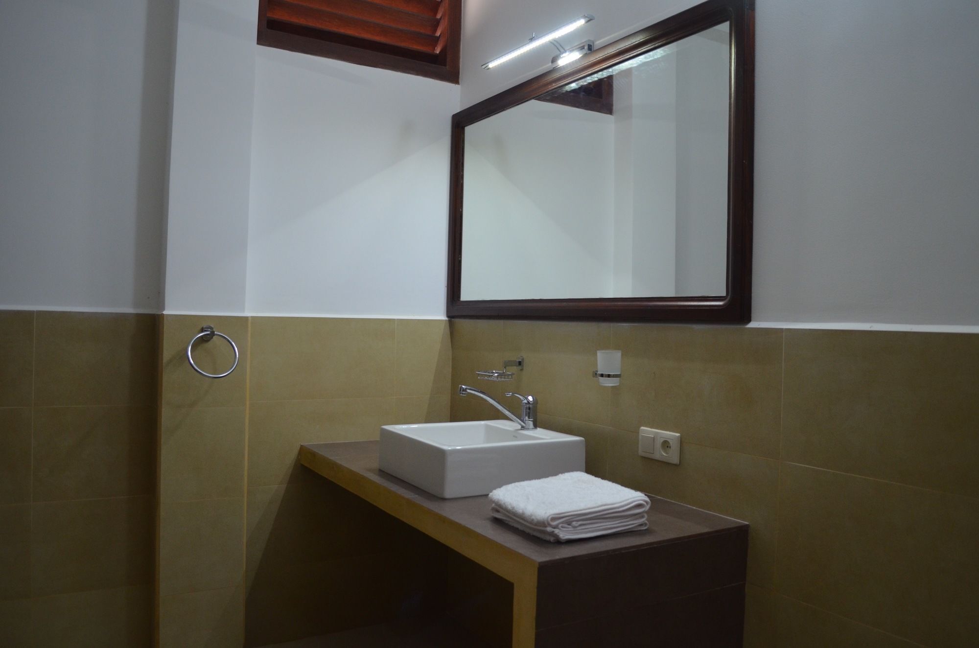 Green Parrot Beach Resort Tangalle Exterior photo