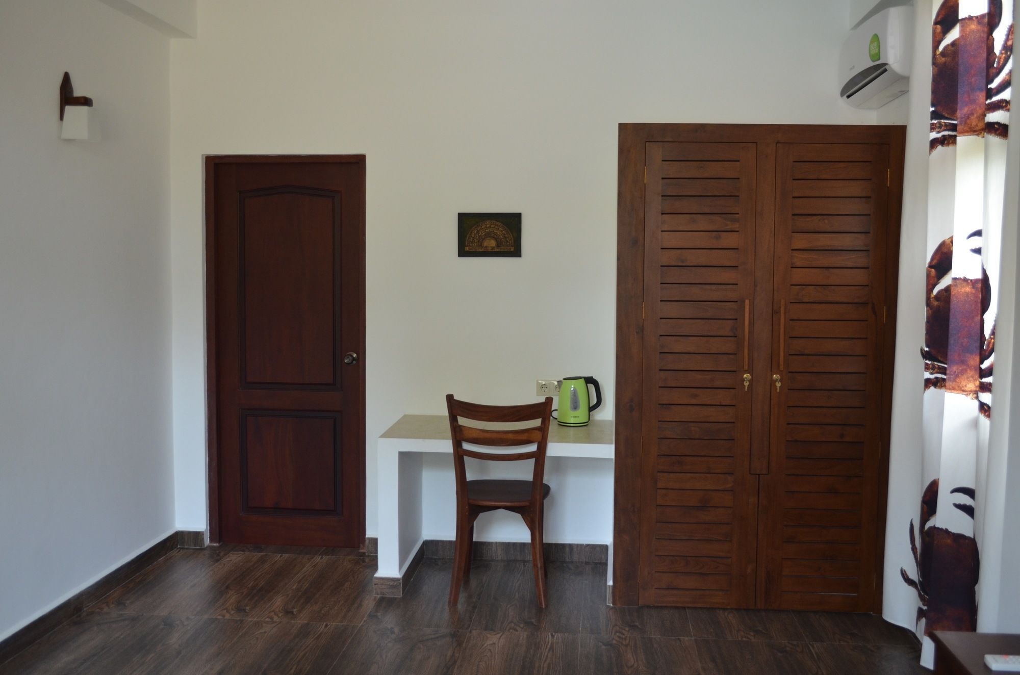 Green Parrot Beach Resort Tangalle Exterior photo